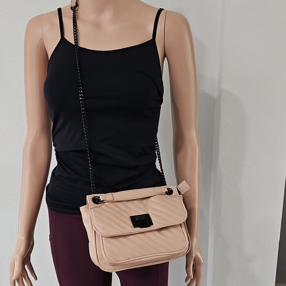 Badgley Mischka Tan Quilted Crossbody Bag with Chain Strap - Picture 4 of 16